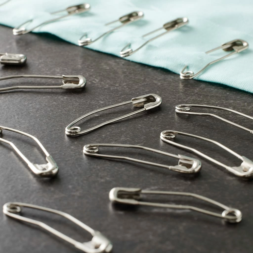 Cheapest π₯° Loops & Threads™ Curved Safety Pins, 1 1/2" π 4 Cheapest π₯° Loops & Threads™ Curved Safety Pins, 1 1/2" π - Image 2